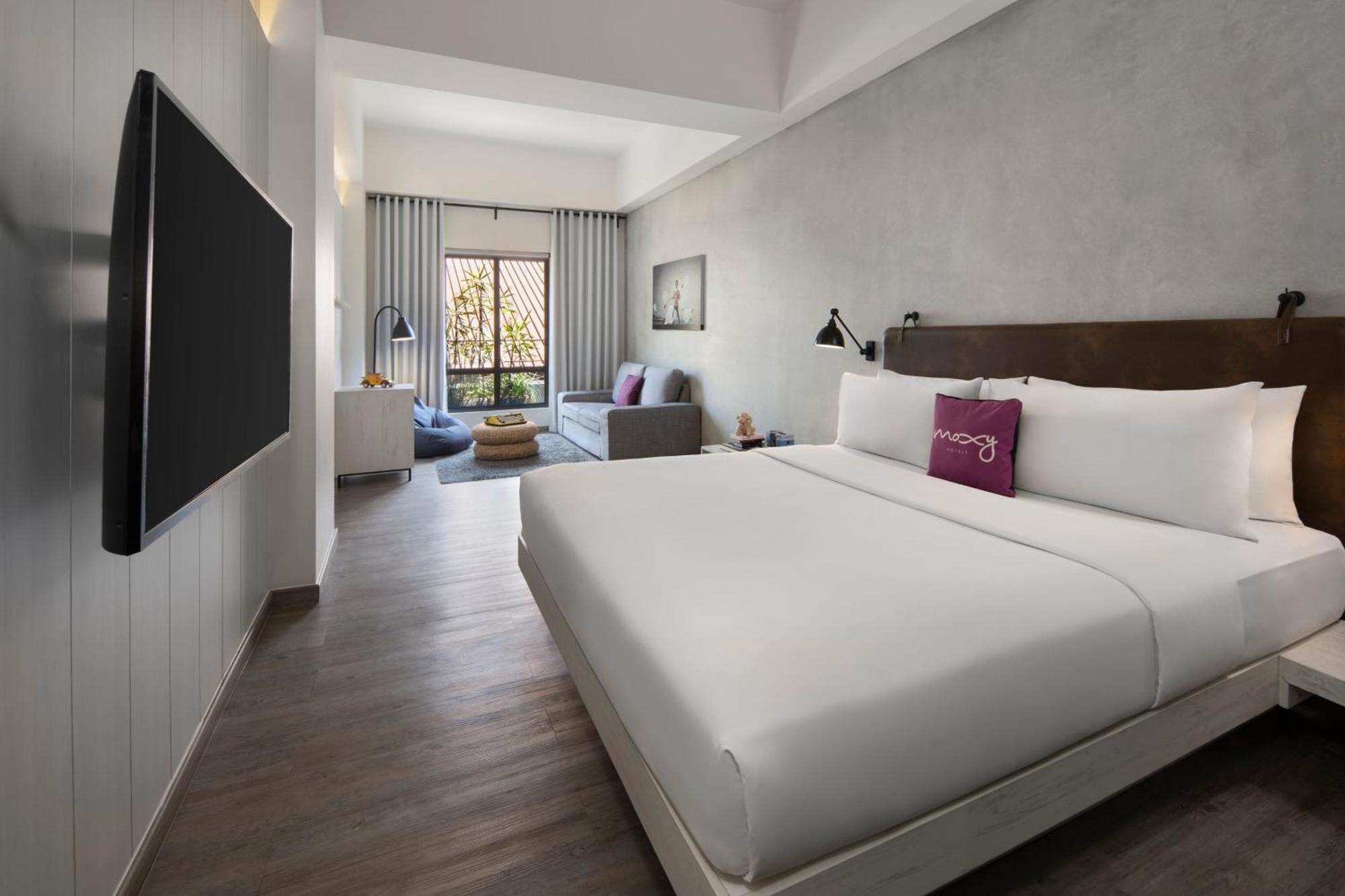 Moxy Bandung Hotel Exterior foto